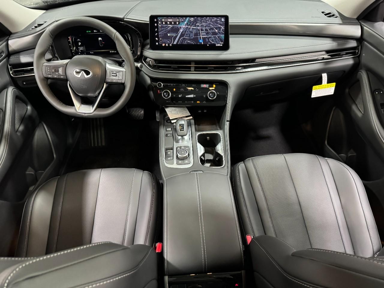 INFINITI QX60 Vehicle Full-screen Gallery Image 15