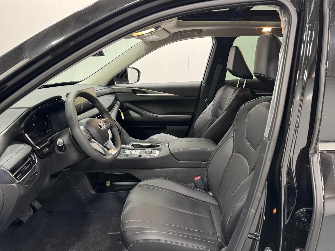 INFINITI QX60 Vehicle Full-screen Gallery Image 27