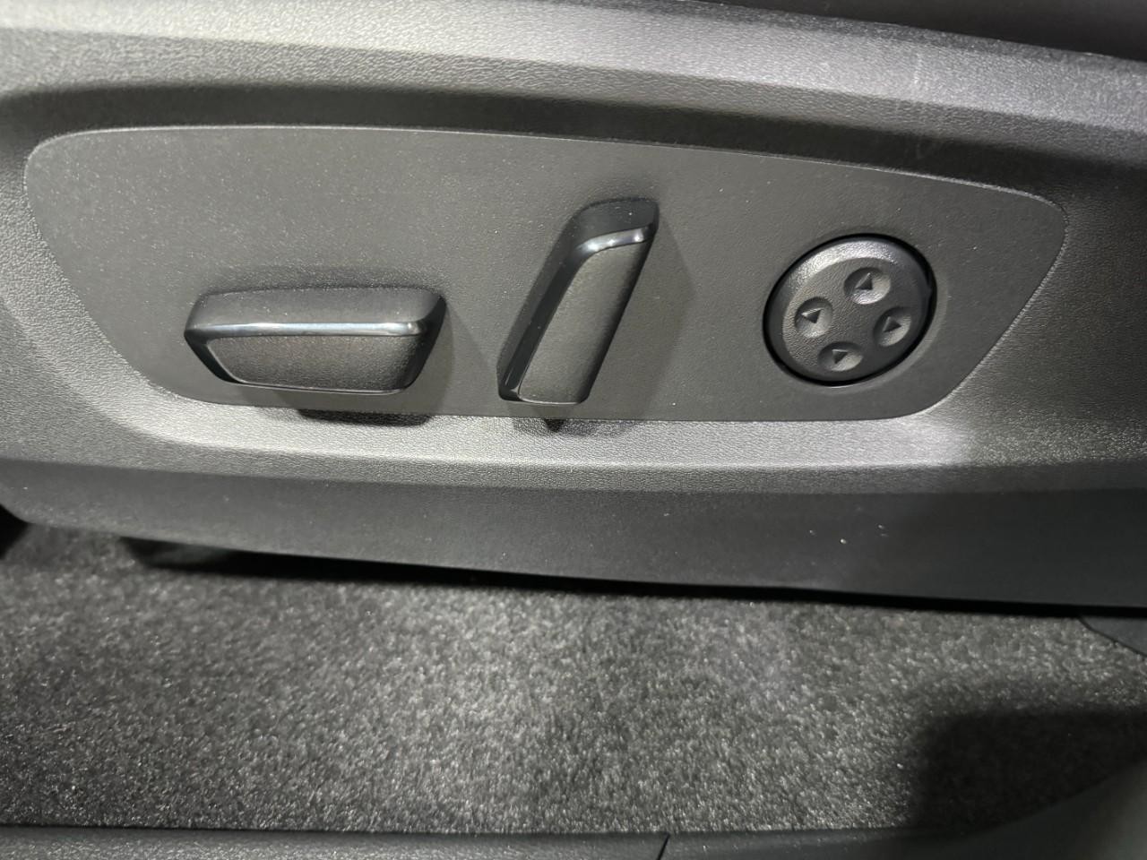 INFINITI QX60 Vehicle Full-screen Gallery Image 29