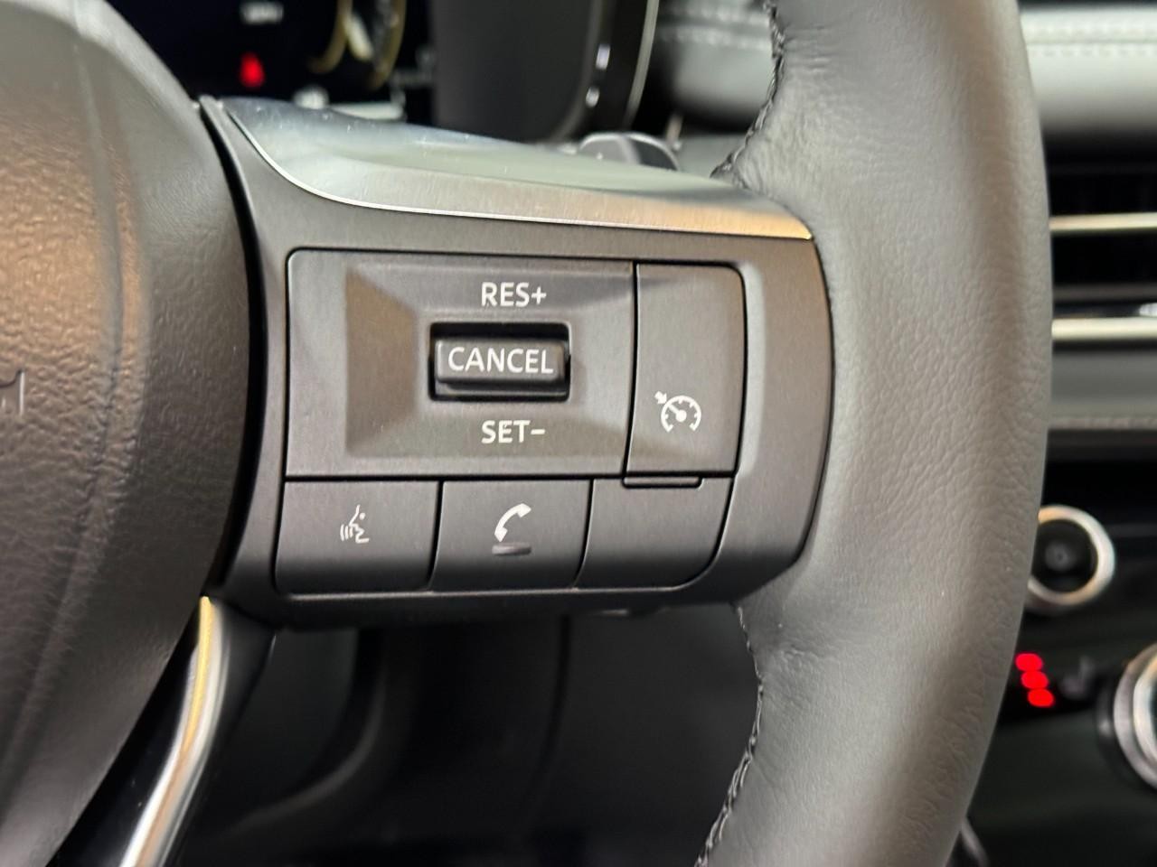 INFINITI QX60 Vehicle Full-screen Gallery Image 32