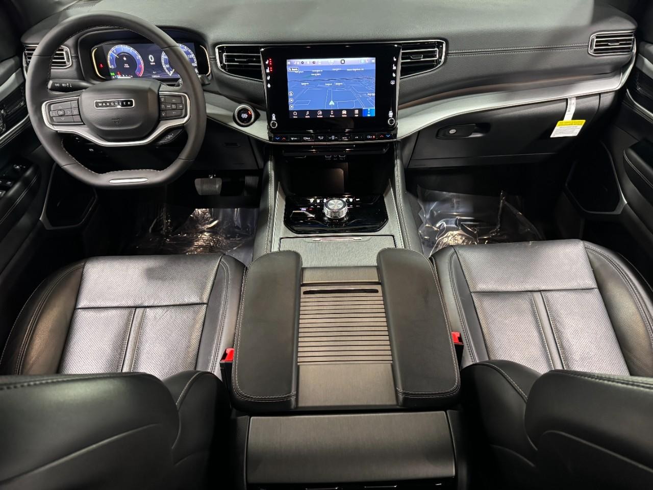 Jeep Wagoneer Vehicle Full-screen Gallery Image 14