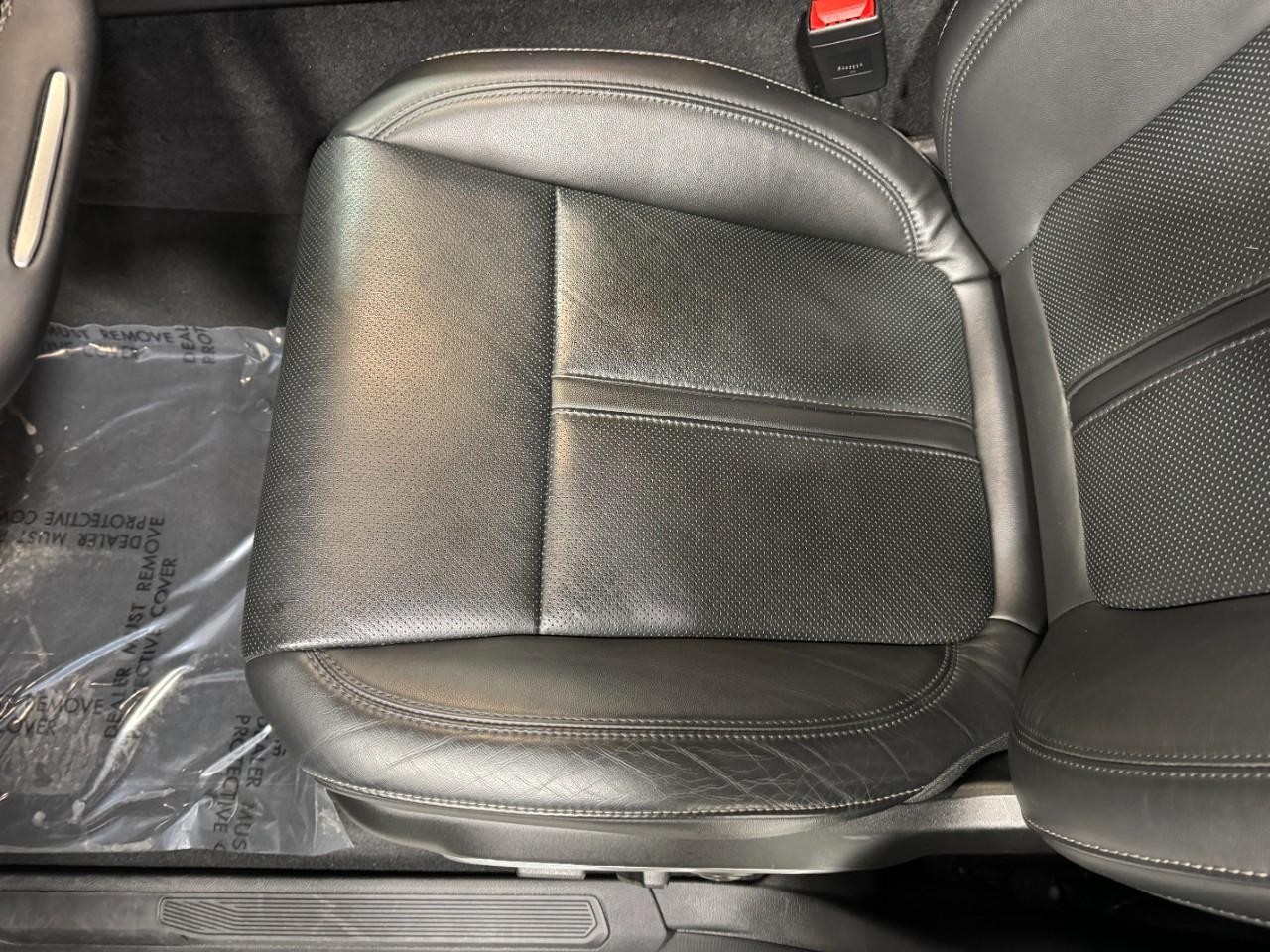 Jeep Wagoneer Vehicle Full-screen Gallery Image 27