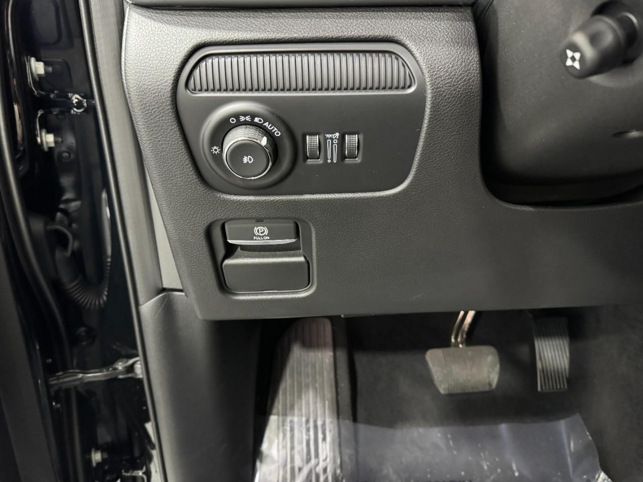 Jeep Wagoneer Vehicle Full-screen Gallery Image 29