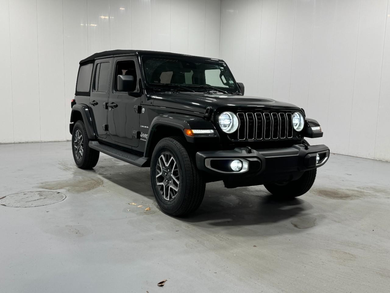 Jeep Wrangler Vehicle Full-screen Gallery Image 6