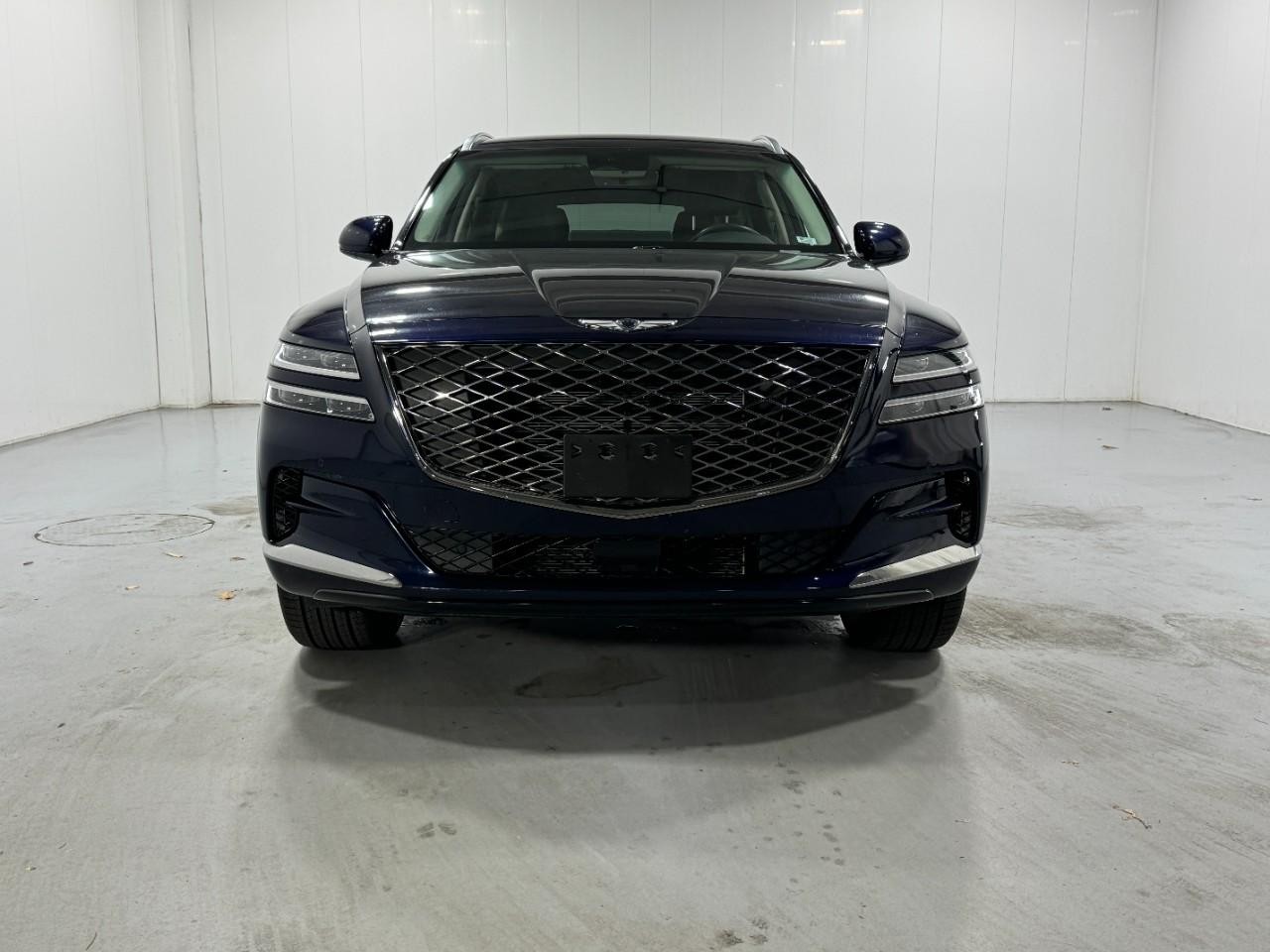 Genesis GV80 Vehicle Full-screen Gallery Image 07