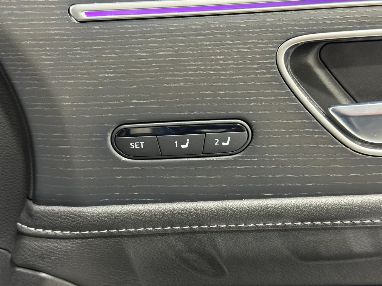 INFINITI QX80 Vehicle Full-screen Gallery Image 23