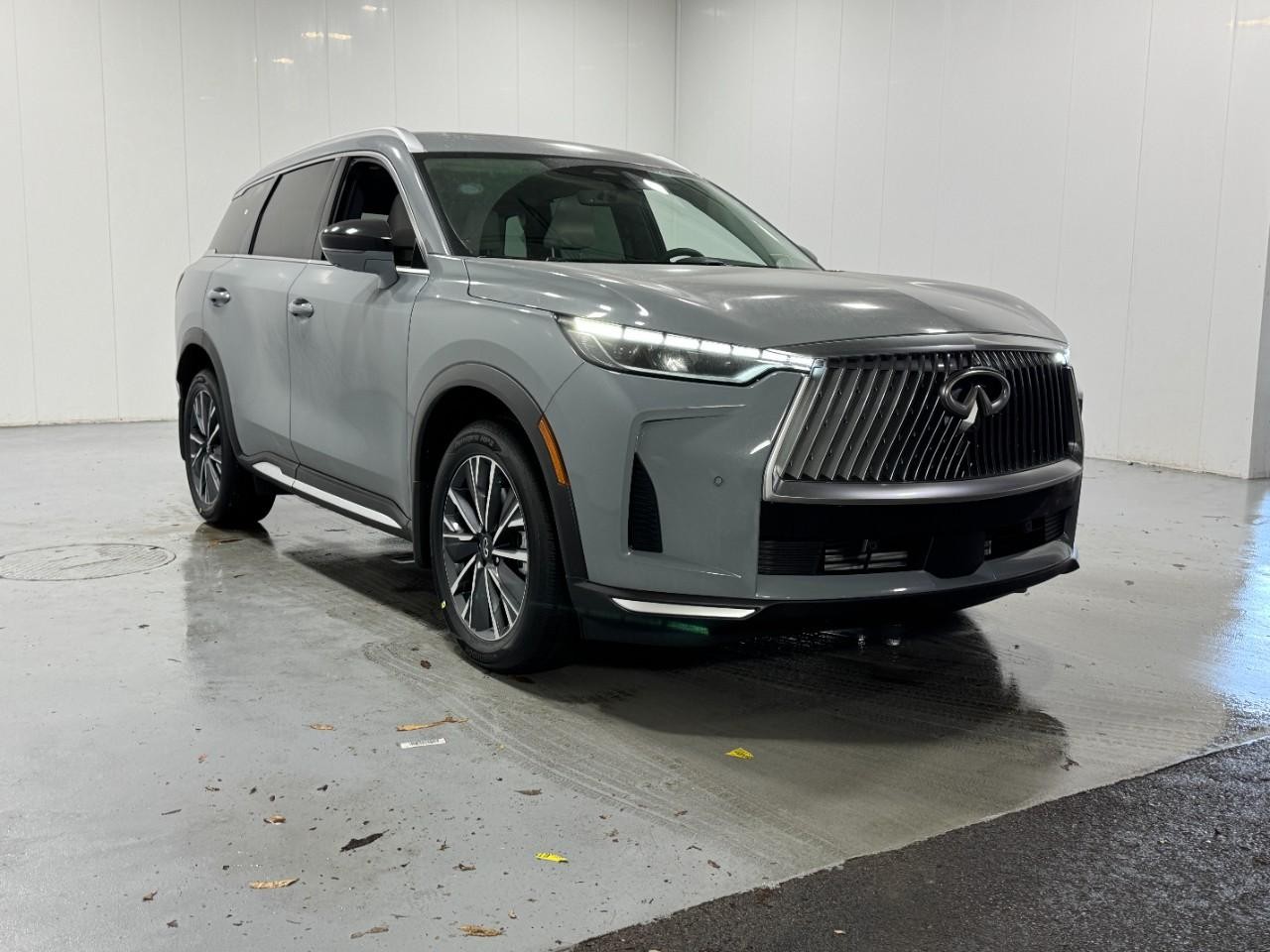 INFINITI QX60 Vehicle Full-screen Gallery Image 6