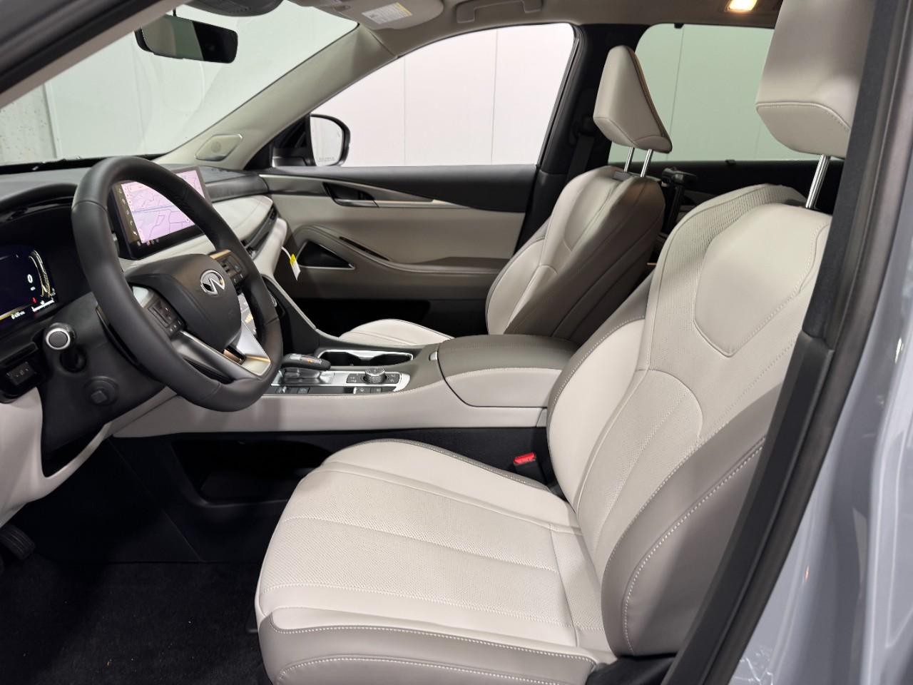 INFINITI QX60 Vehicle Full-screen Gallery Image 28