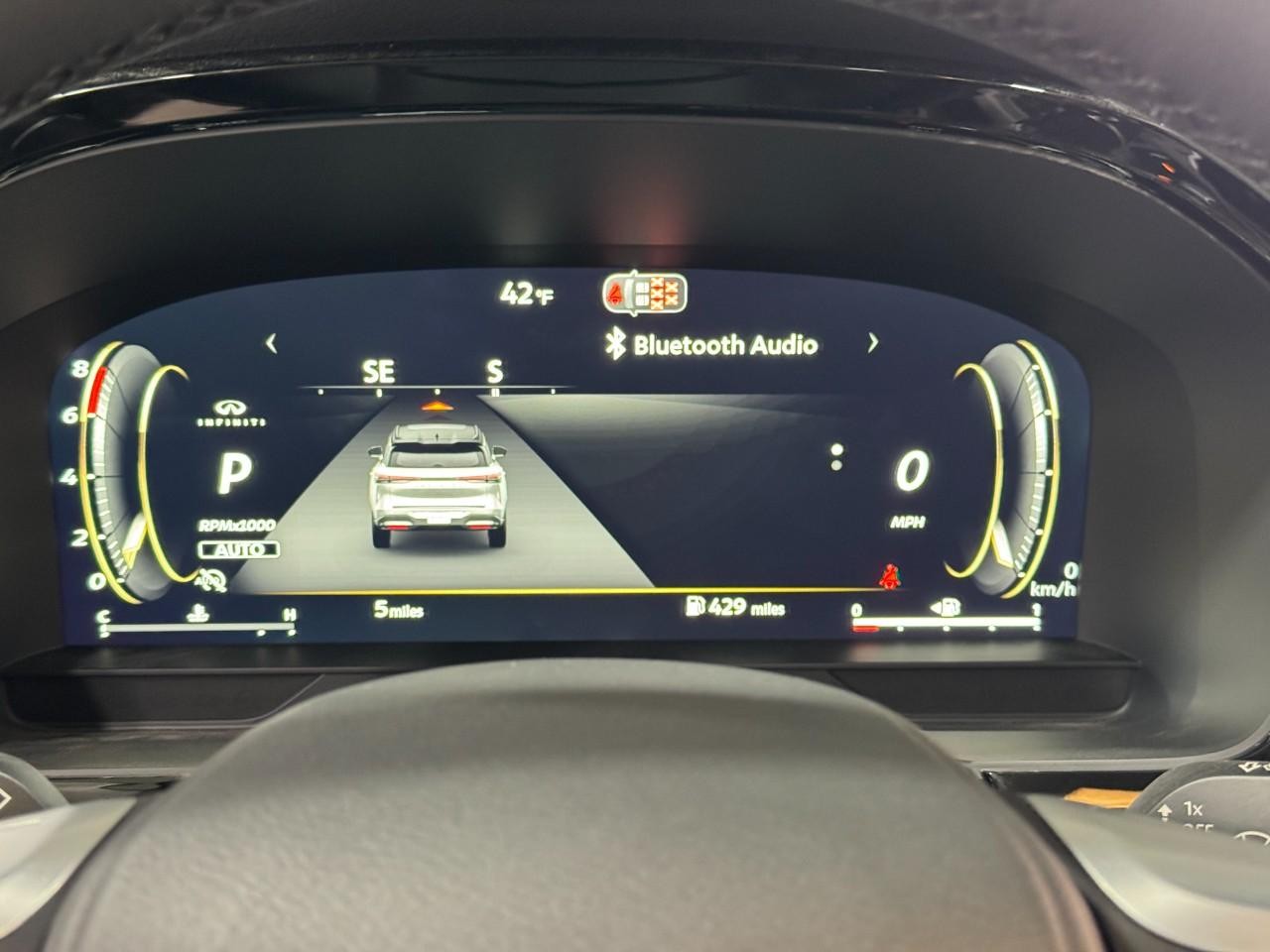 INFINITI QX60 Vehicle Full-screen Gallery Image 34