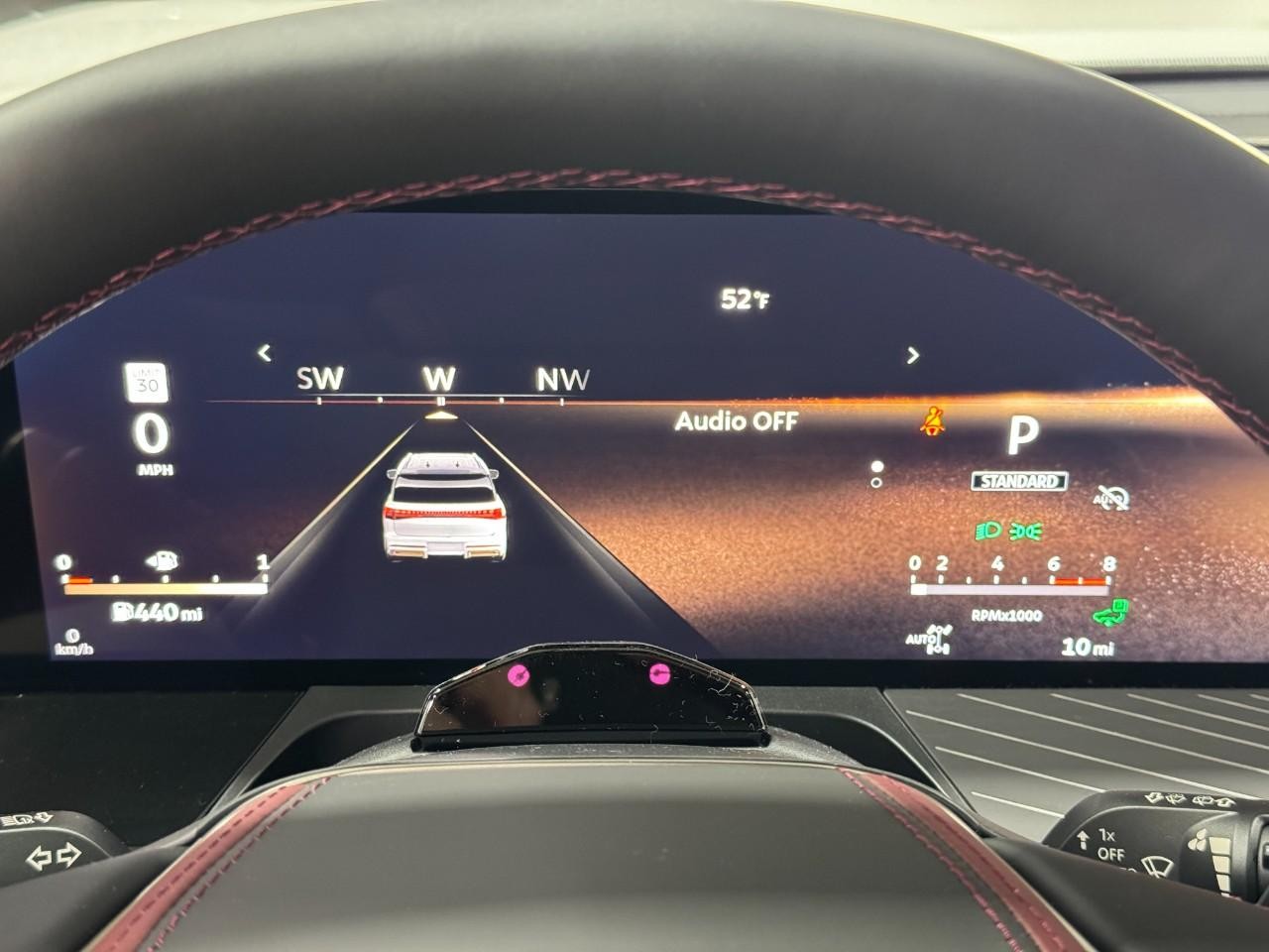 INFINITI QX80 Vehicle Full-screen Gallery Image 34