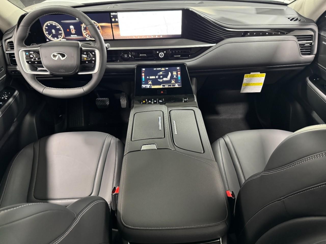 INFINITI QX80 Vehicle Full-screen Gallery Image 15