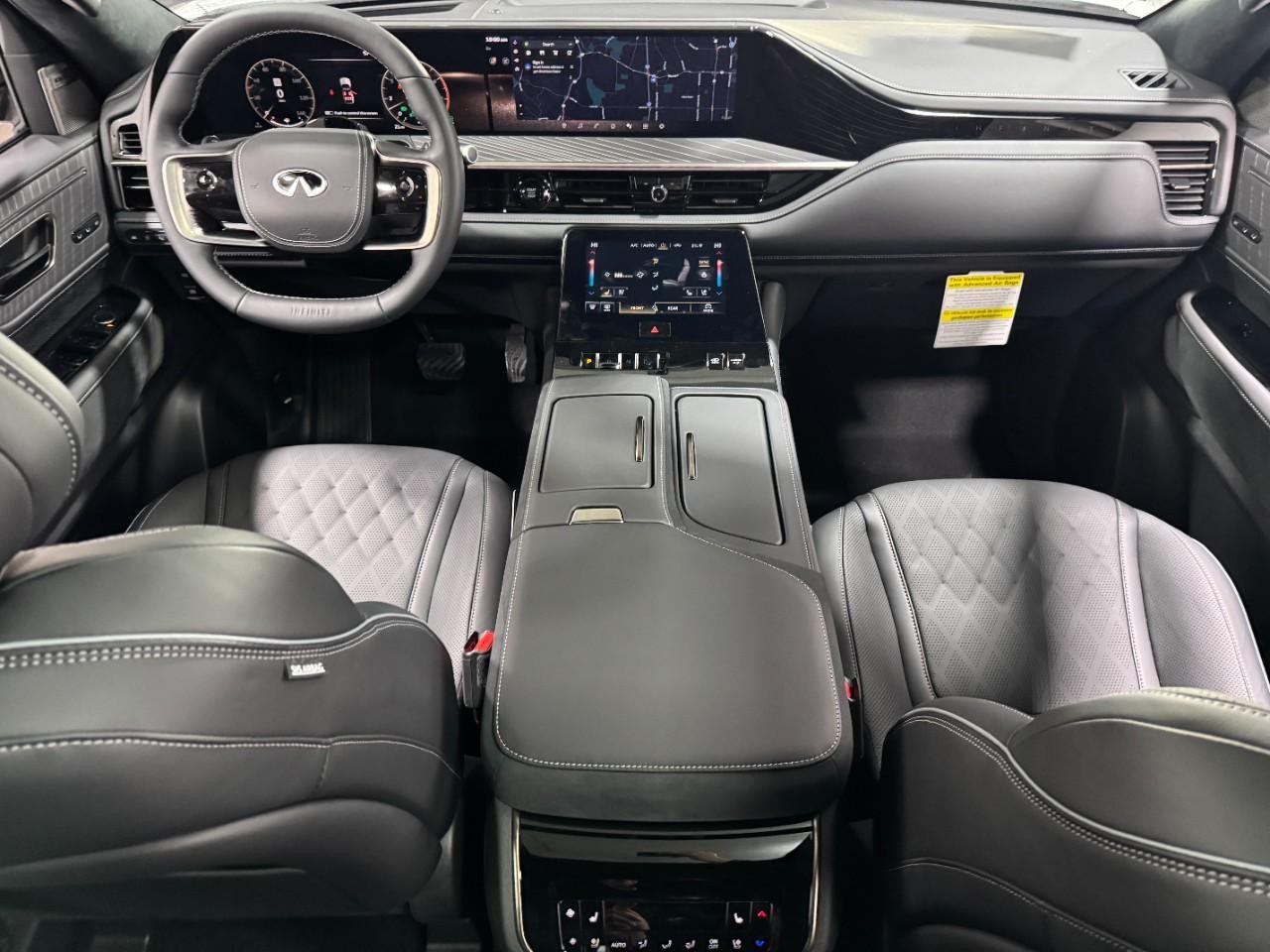 INFINITI QX80 Vehicle Full-screen Gallery Image 15