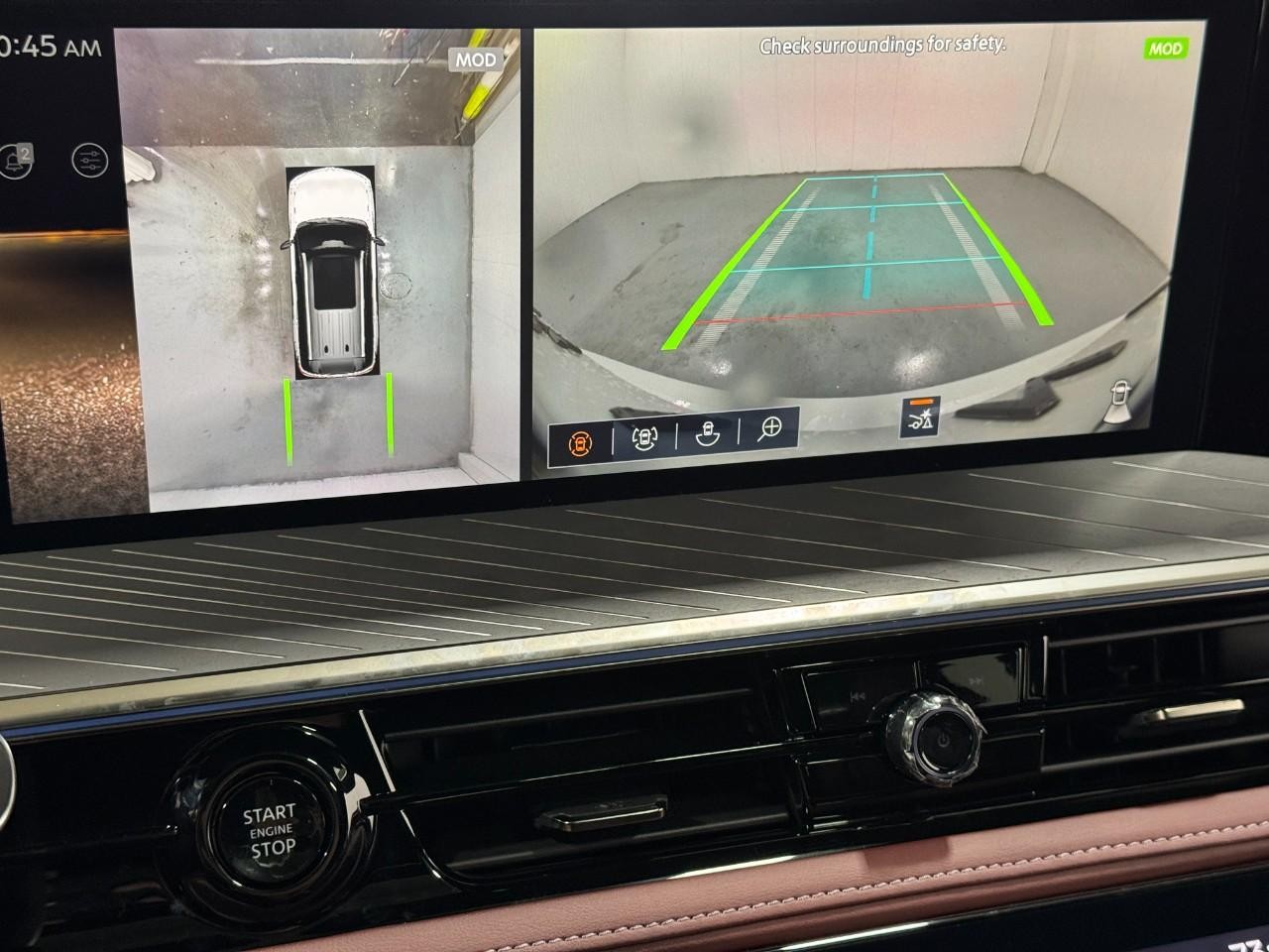 INFINITI QX80 Vehicle Full-screen Gallery Image 35