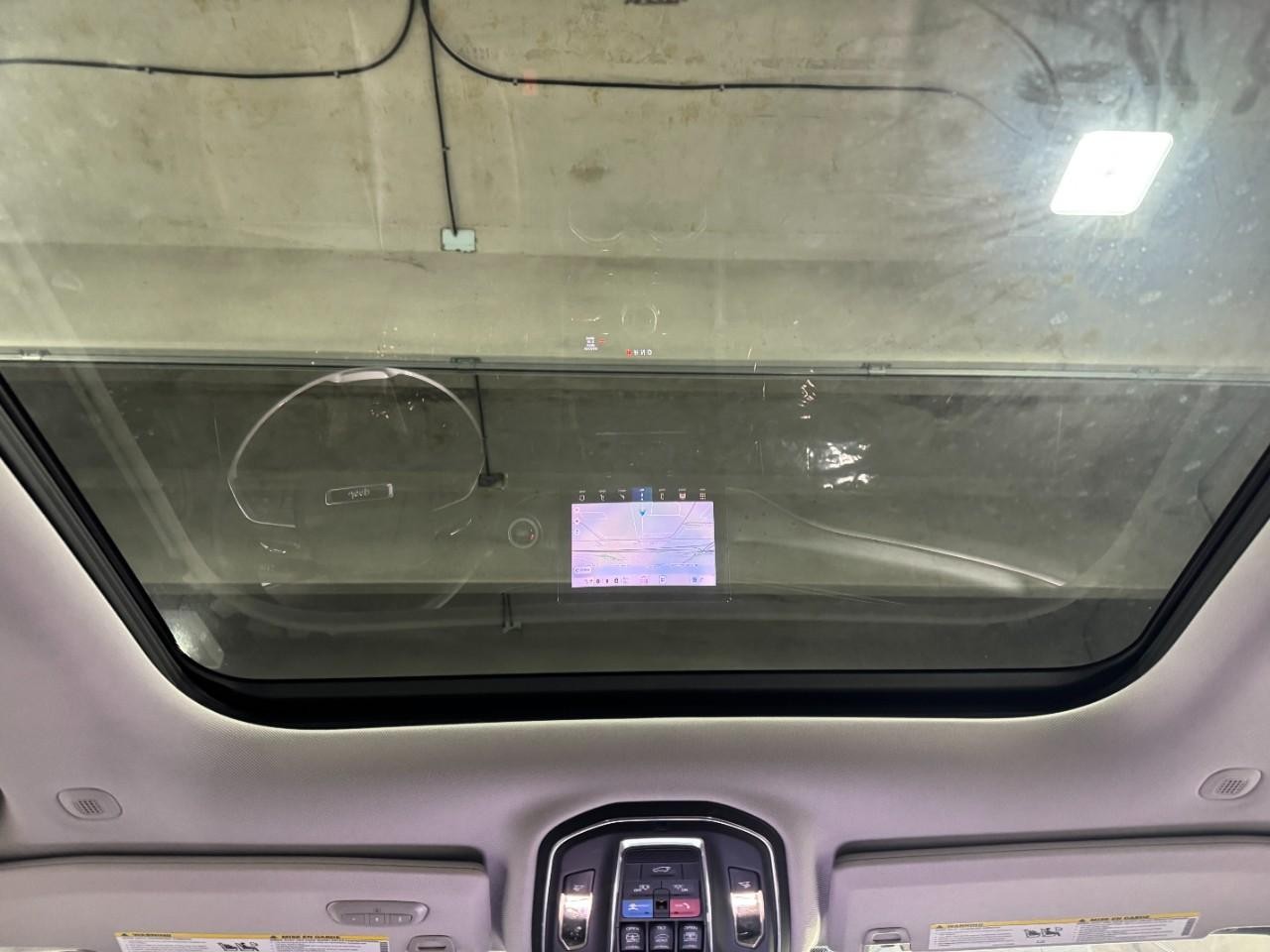 Jeep Grand Cherokee L Vehicle Full-screen Gallery Image 14