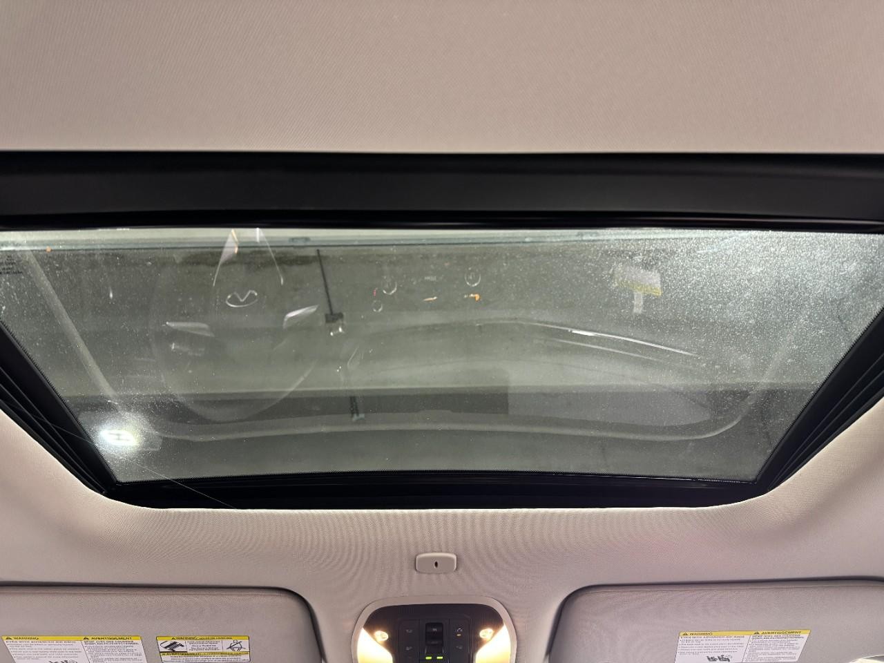 INFINITI QX60 Vehicle Full-screen Gallery Image 14