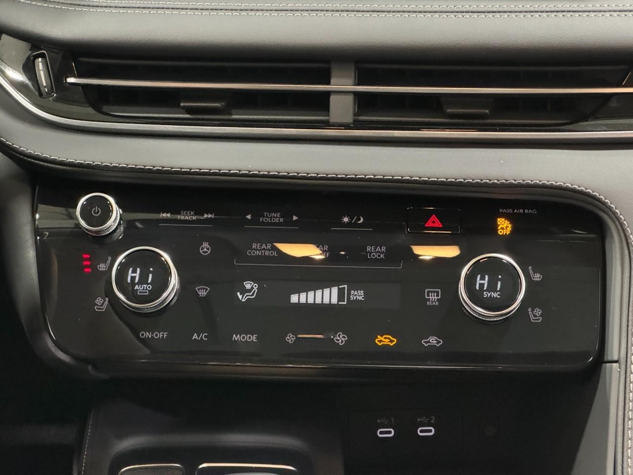 INFINITI QX60 Vehicle Full-screen Gallery Image 18