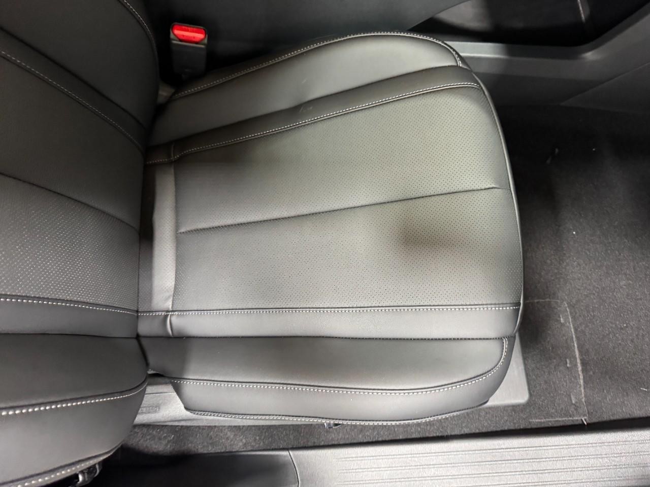 INFINITI QX60 Vehicle Full-screen Gallery Image 22