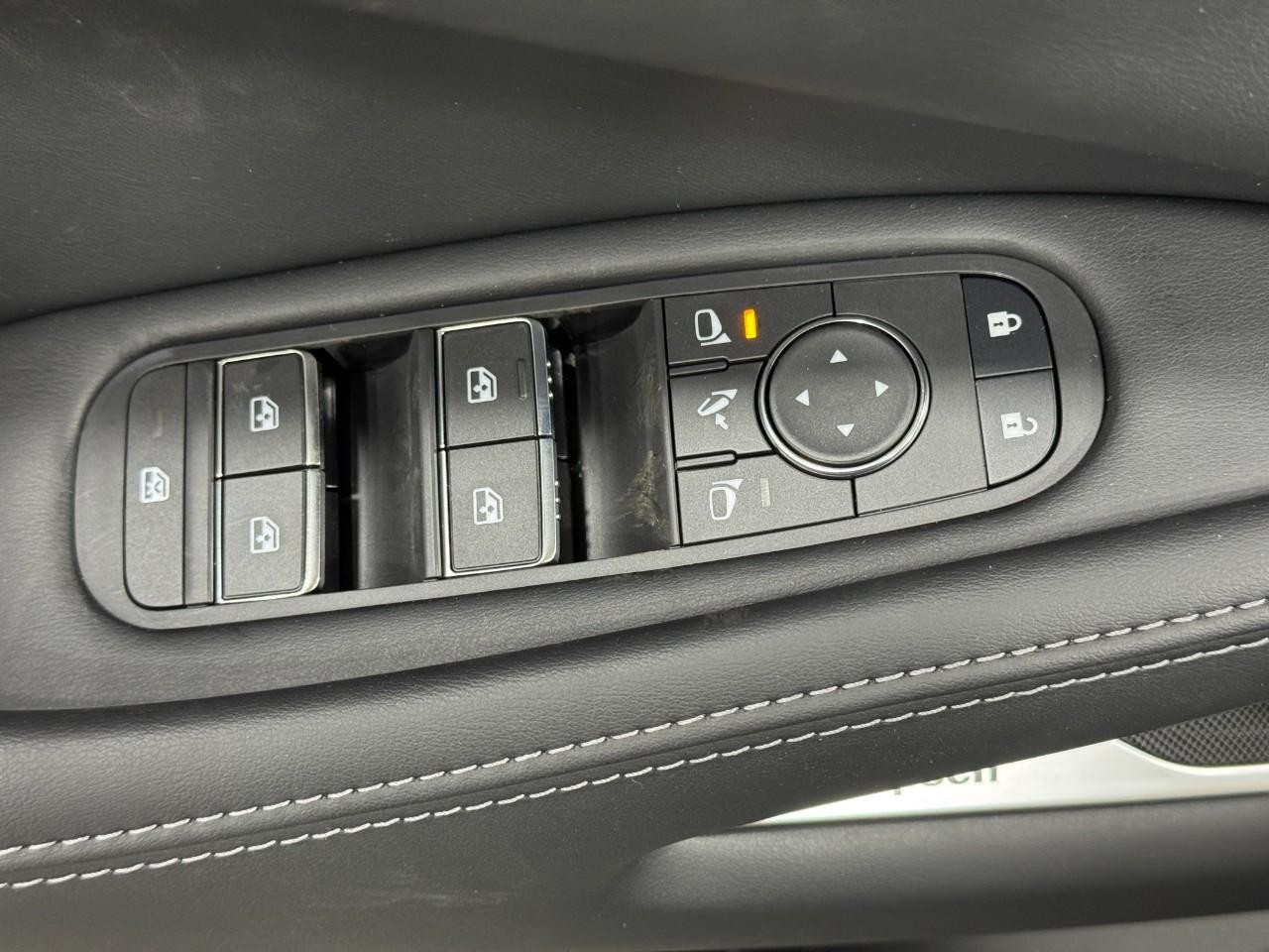 INFINITI QX60 Vehicle Full-screen Gallery Image 26