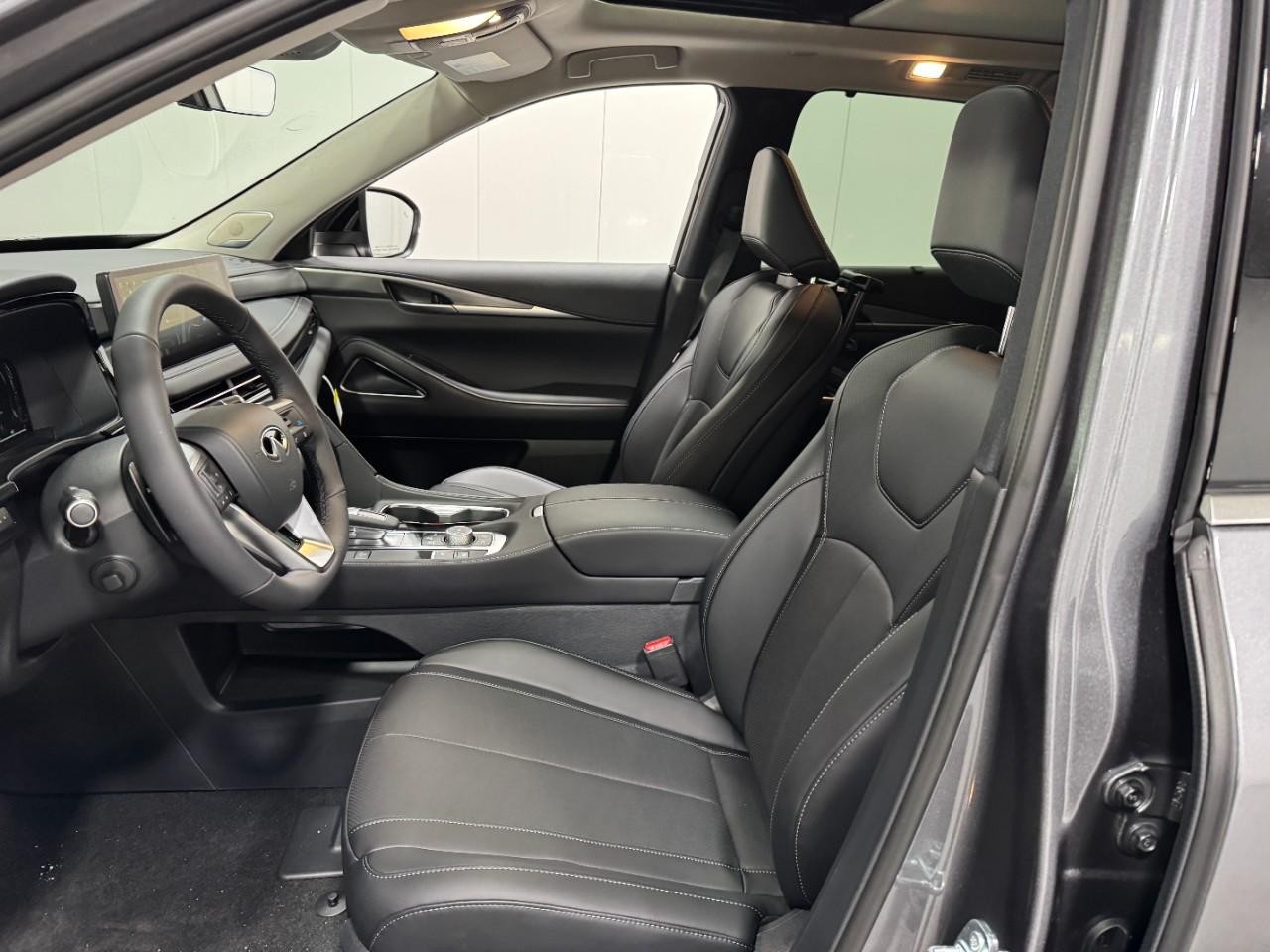 INFINITI QX60 Vehicle Full-screen Gallery Image 28