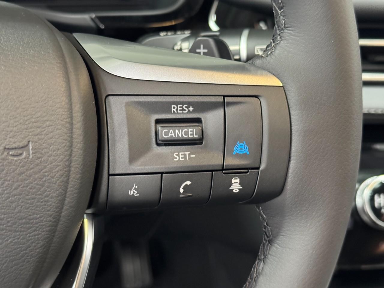 INFINITI QX60 Vehicle Full-screen Gallery Image 32