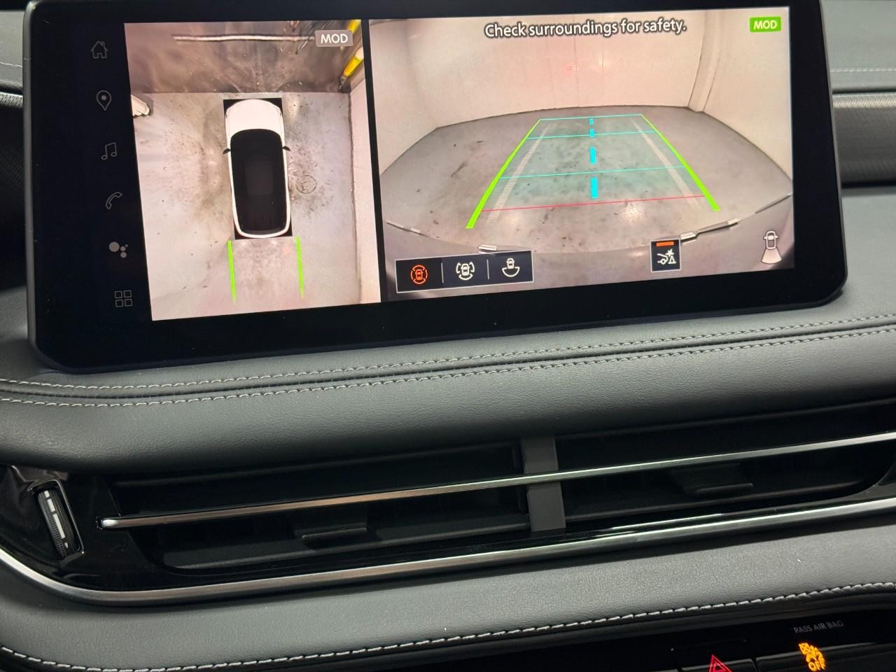 INFINITI QX60 Vehicle Full-screen Gallery Image 34