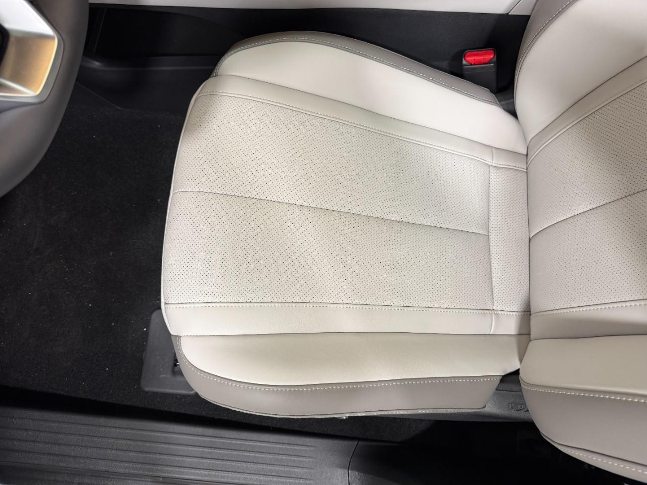 INFINITI QX60 Vehicle Full-screen Gallery Image 29