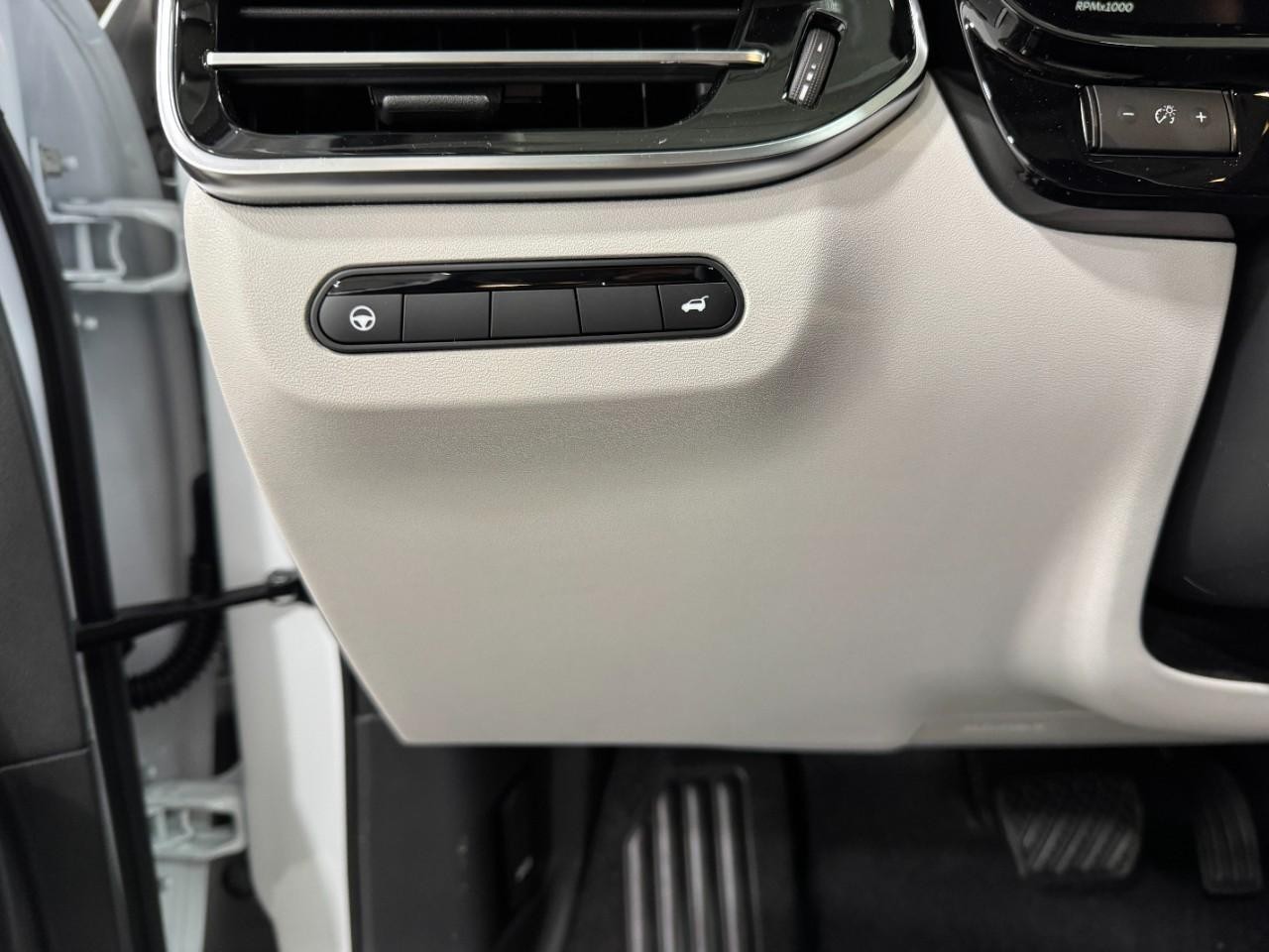 INFINITI QX60 Vehicle Full-screen Gallery Image 32