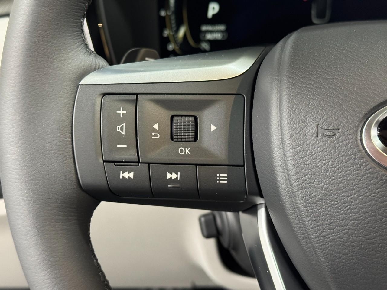 INFINITI QX60 Vehicle Full-screen Gallery Image 33