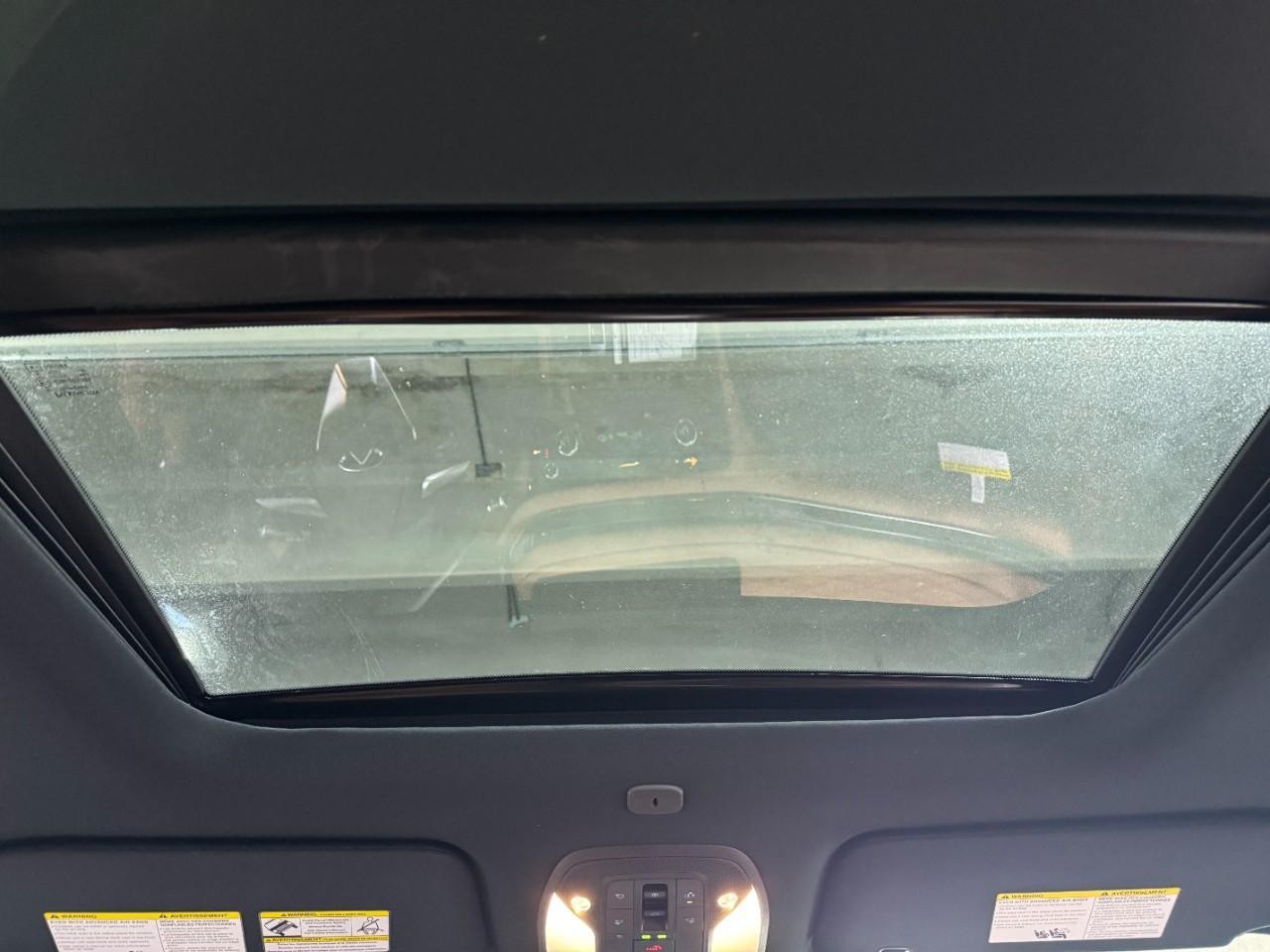 INFINITI QX60 Vehicle Full-screen Gallery Image 14