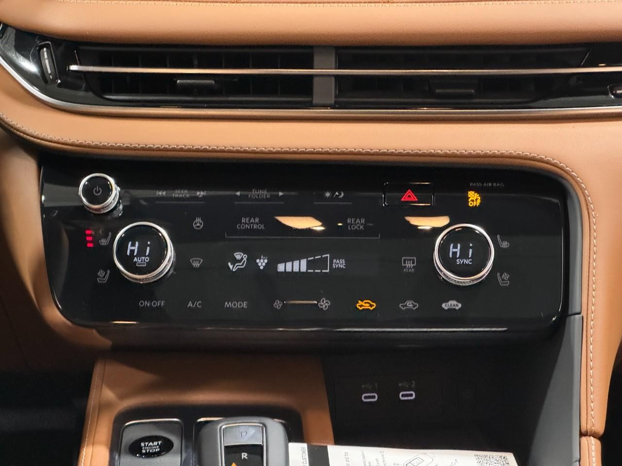 INFINITI QX60 Vehicle Full-screen Gallery Image 18