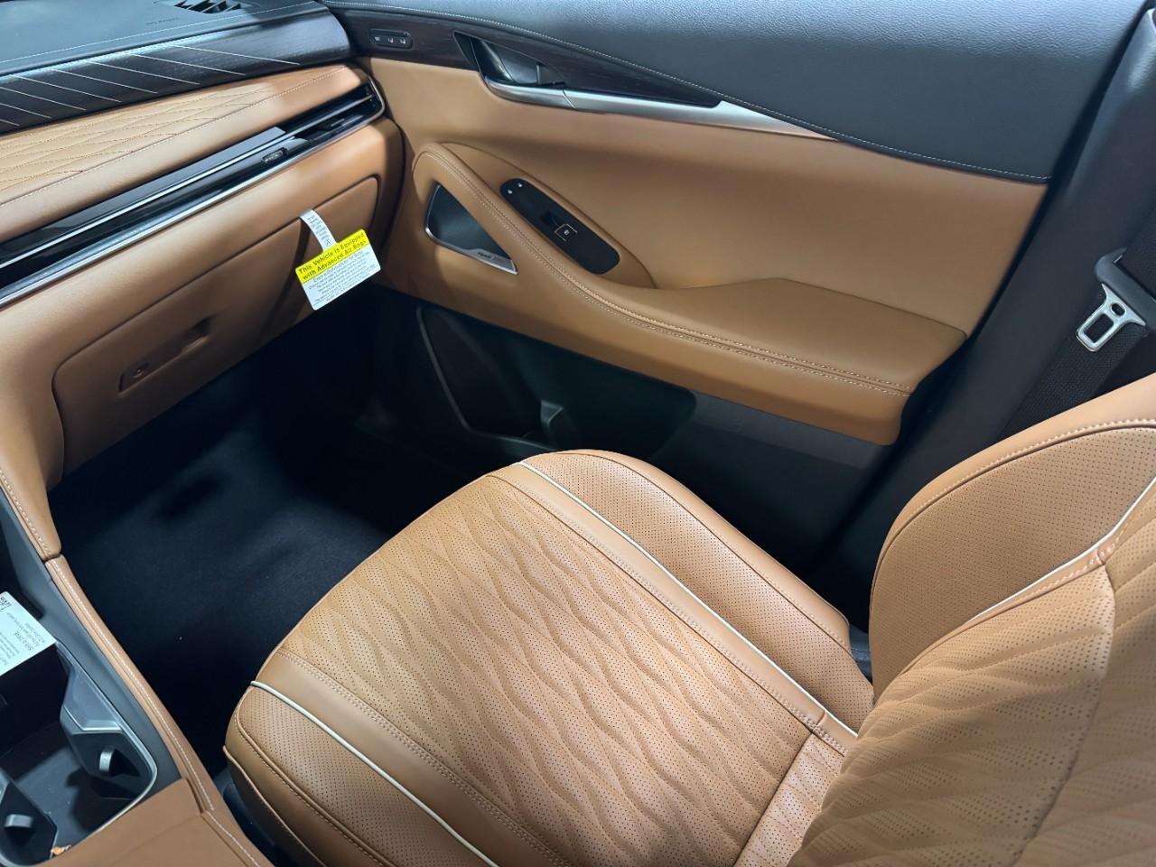 INFINITI QX60 Vehicle Full-screen Gallery Image 20