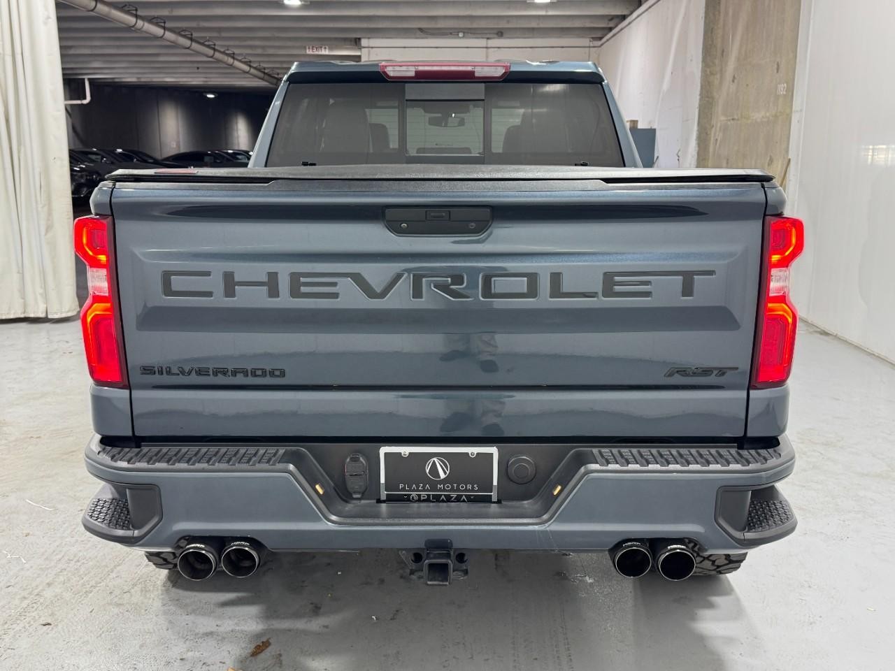 Chevrolet Silverado 1500 Vehicle Full-screen Gallery Image 9