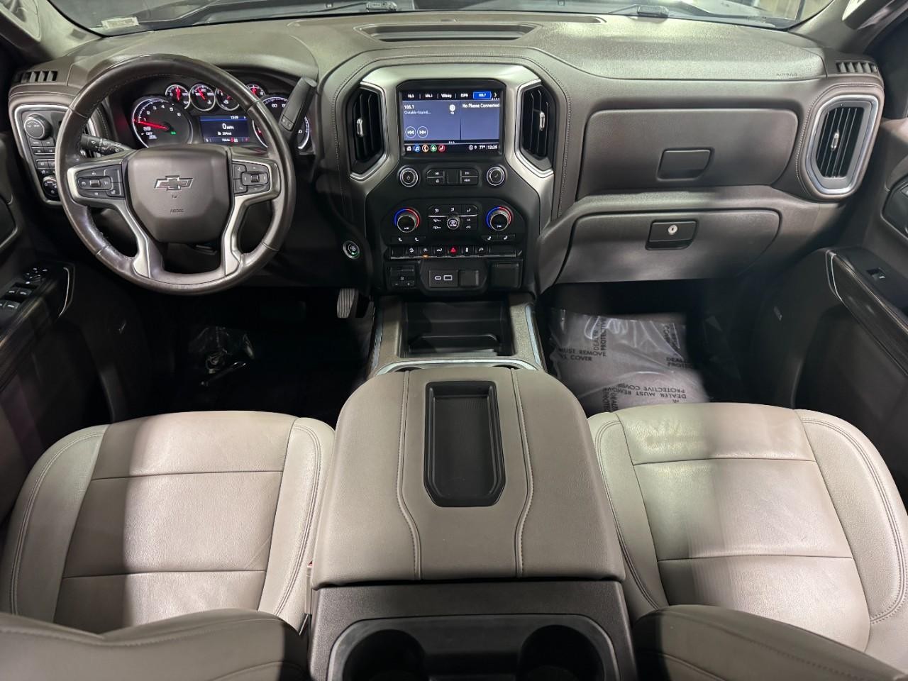 Chevrolet Silverado 1500 Vehicle Full-screen Gallery Image 11