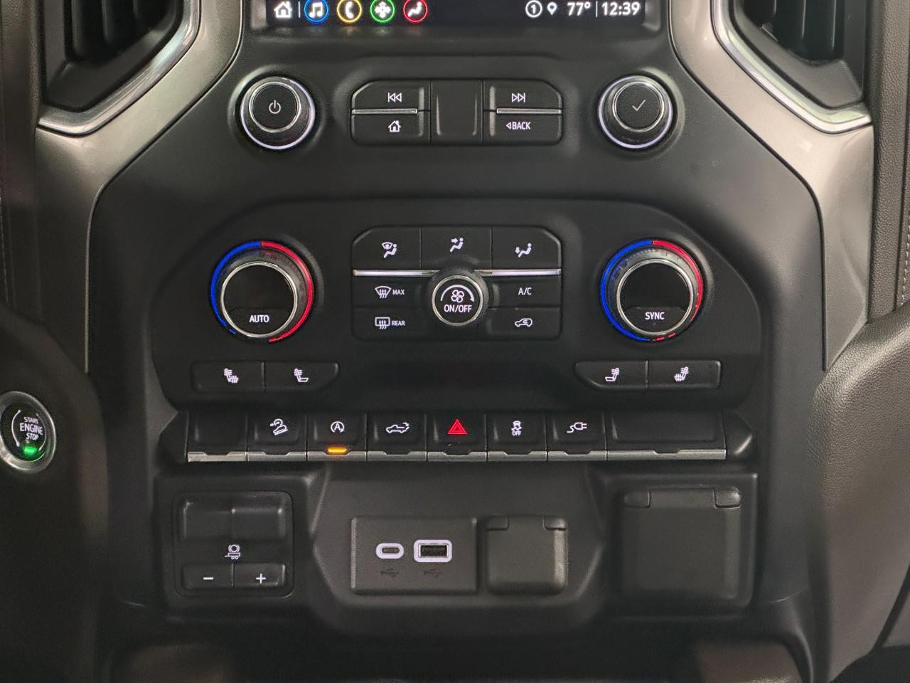 Chevrolet Silverado 1500 Vehicle Full-screen Gallery Image 14