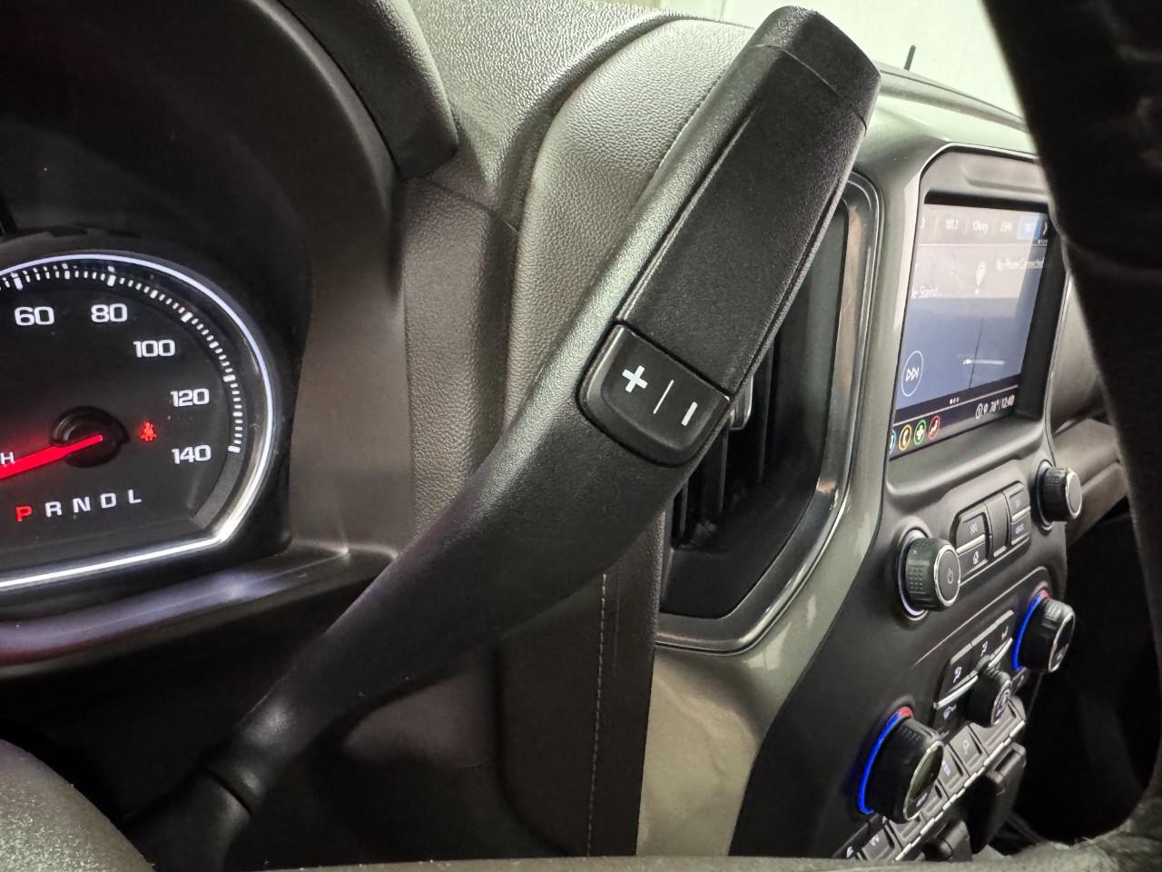 Chevrolet Silverado 1500 Vehicle Full-screen Gallery Image 31