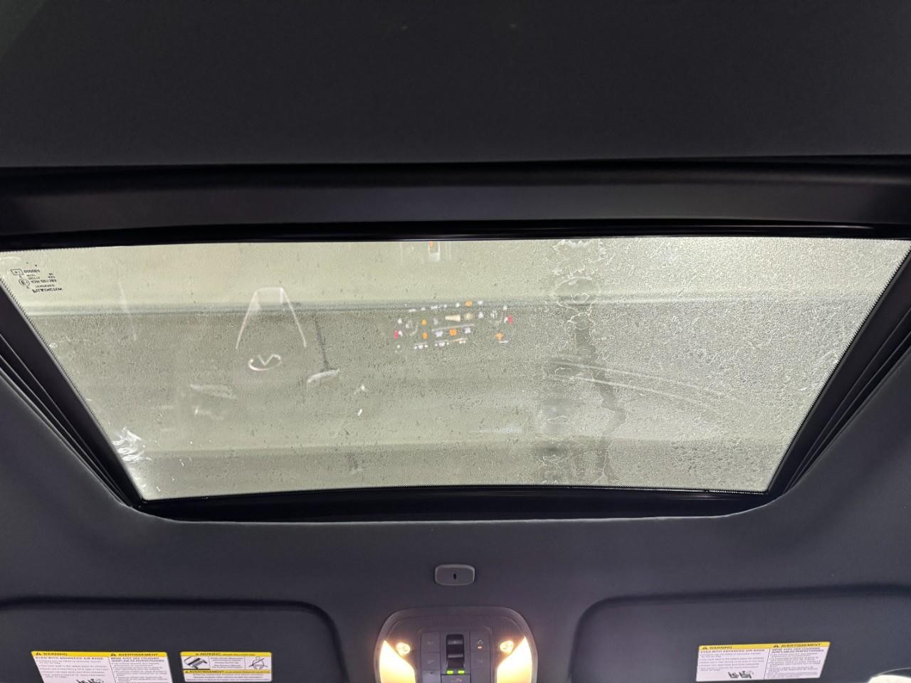 INFINITI QX60 Vehicle Full-screen Gallery Image 14