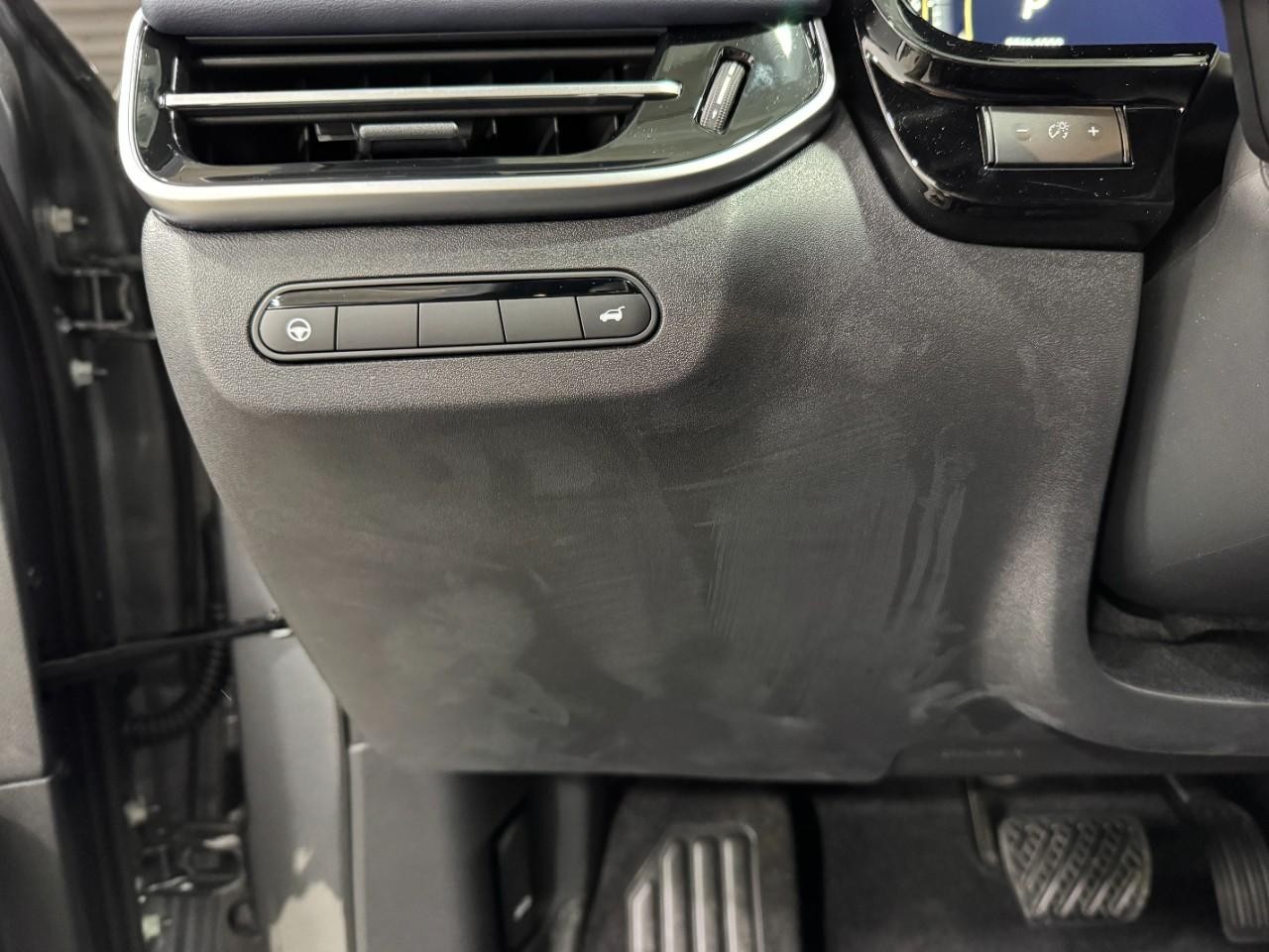 INFINITI QX60 Vehicle Full-screen Gallery Image 31