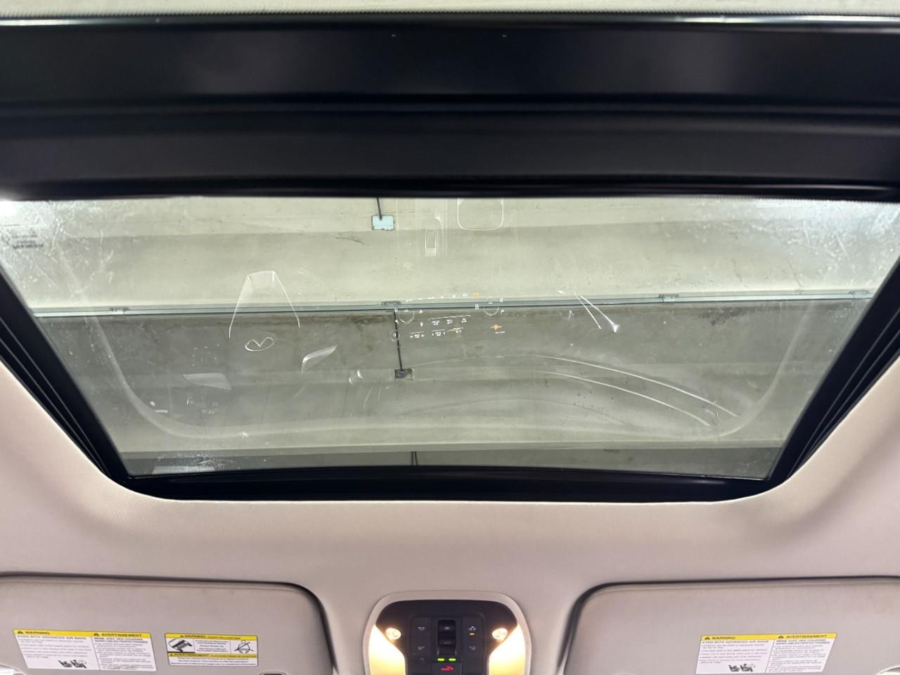 INFINITI QX60 Vehicle Full-screen Gallery Image 14