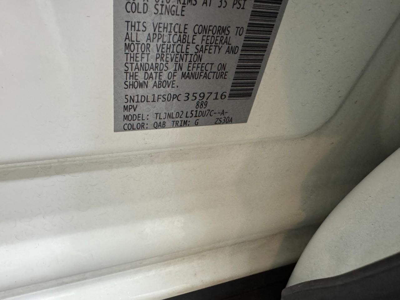 INFINITI QX60 Vehicle Full-screen Gallery Image 35