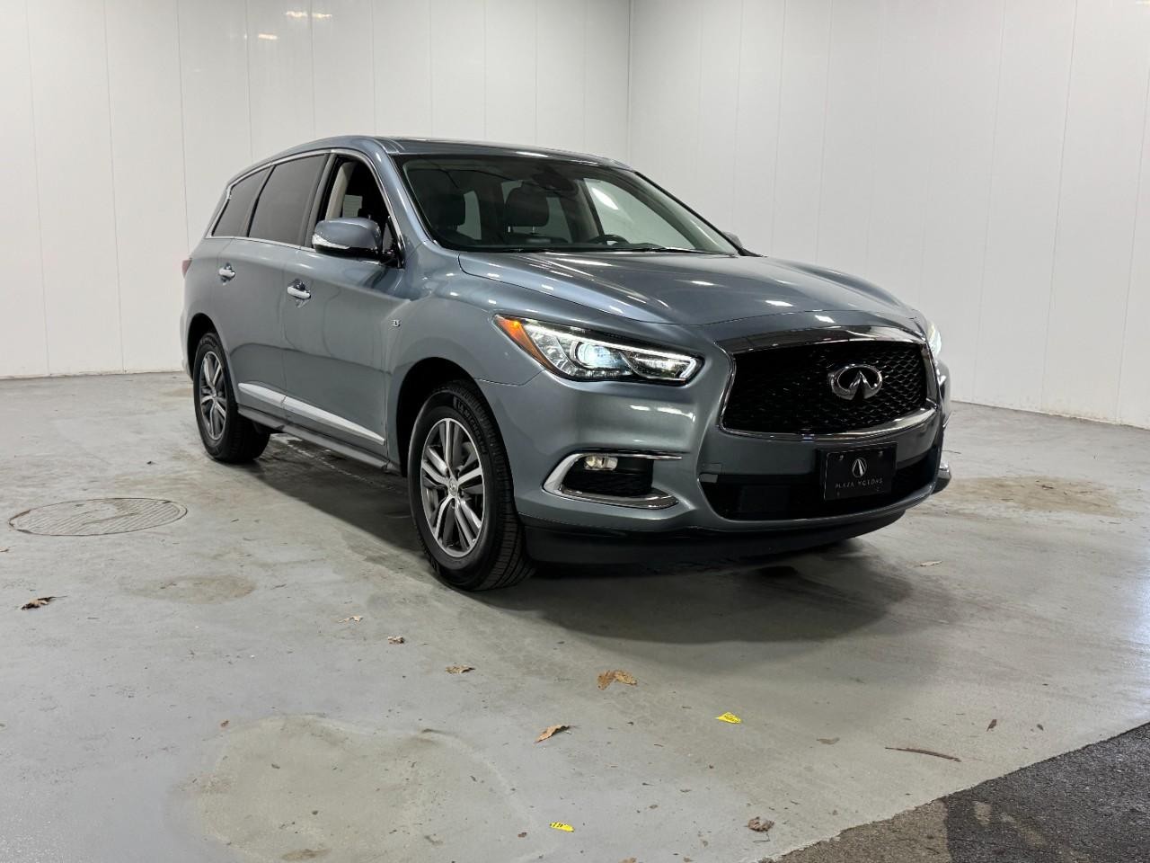 INFINITI QX60 Vehicle Full-screen Gallery Image 06