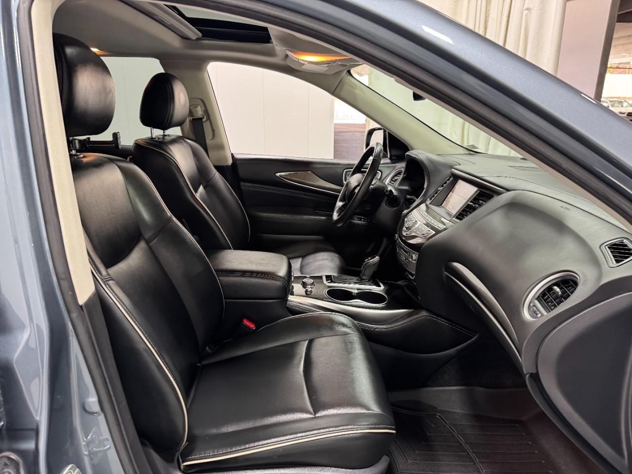 INFINITI QX60 Vehicle Full-screen Gallery Image 21