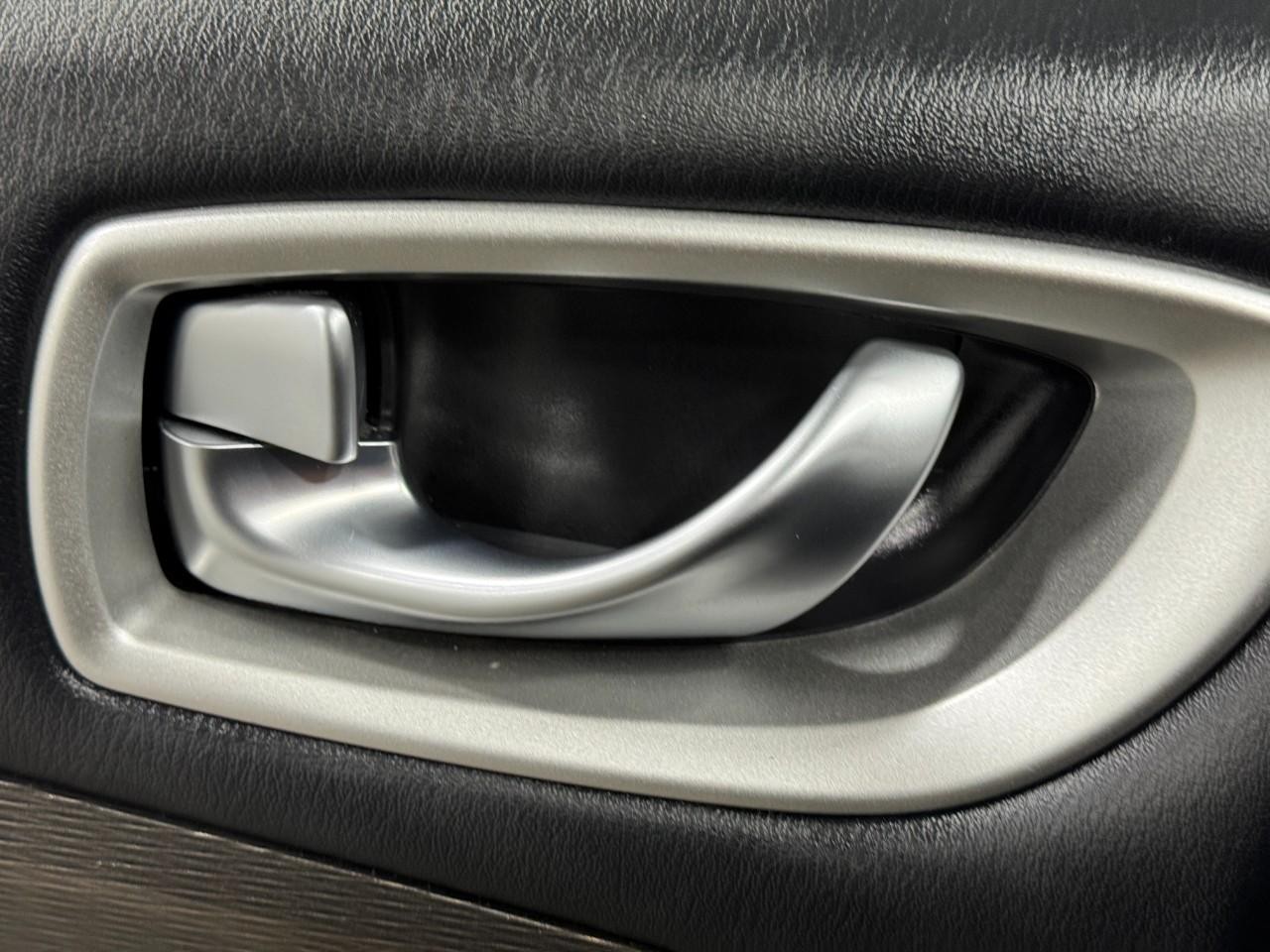 INFINITI QX60 Vehicle Full-screen Gallery Image 26