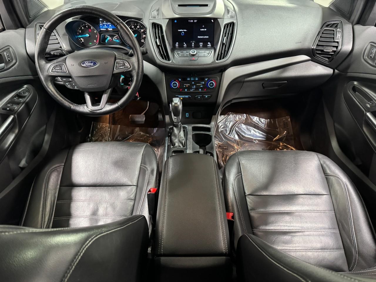 Ford Escape Vehicle Full-screen Gallery Image 12