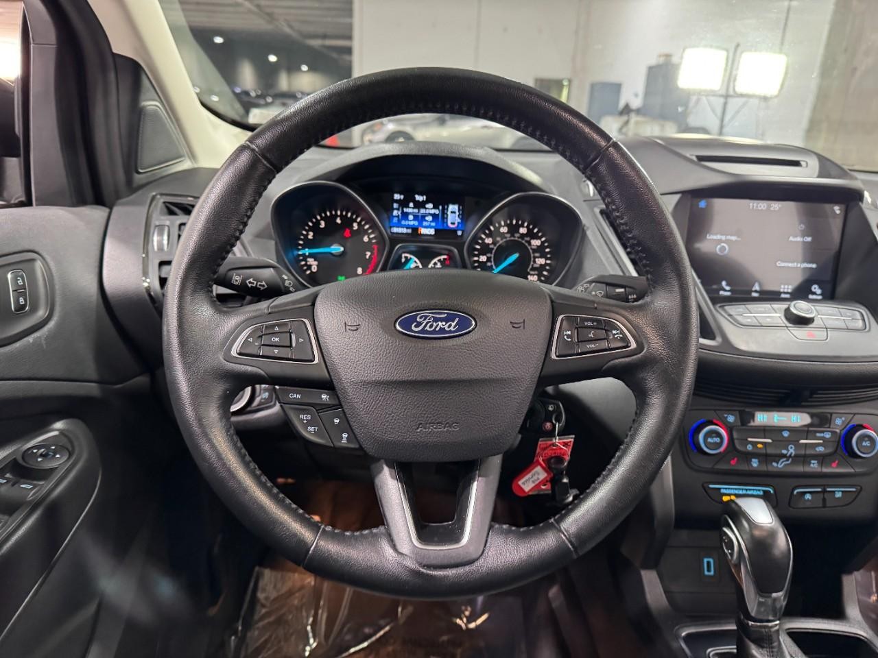 Ford Escape Vehicle Full-screen Gallery Image 13