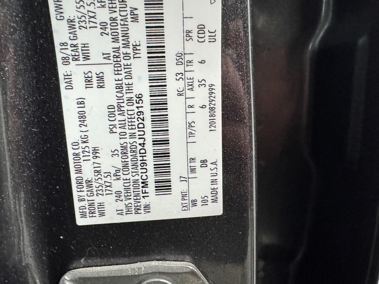 Ford Escape Vehicle Full-screen Gallery Image 32