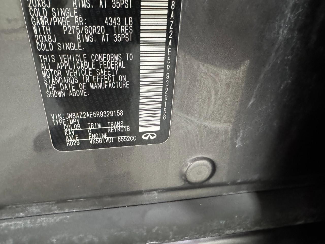 INFINITI QX80 Vehicle Full-screen Gallery Image 37