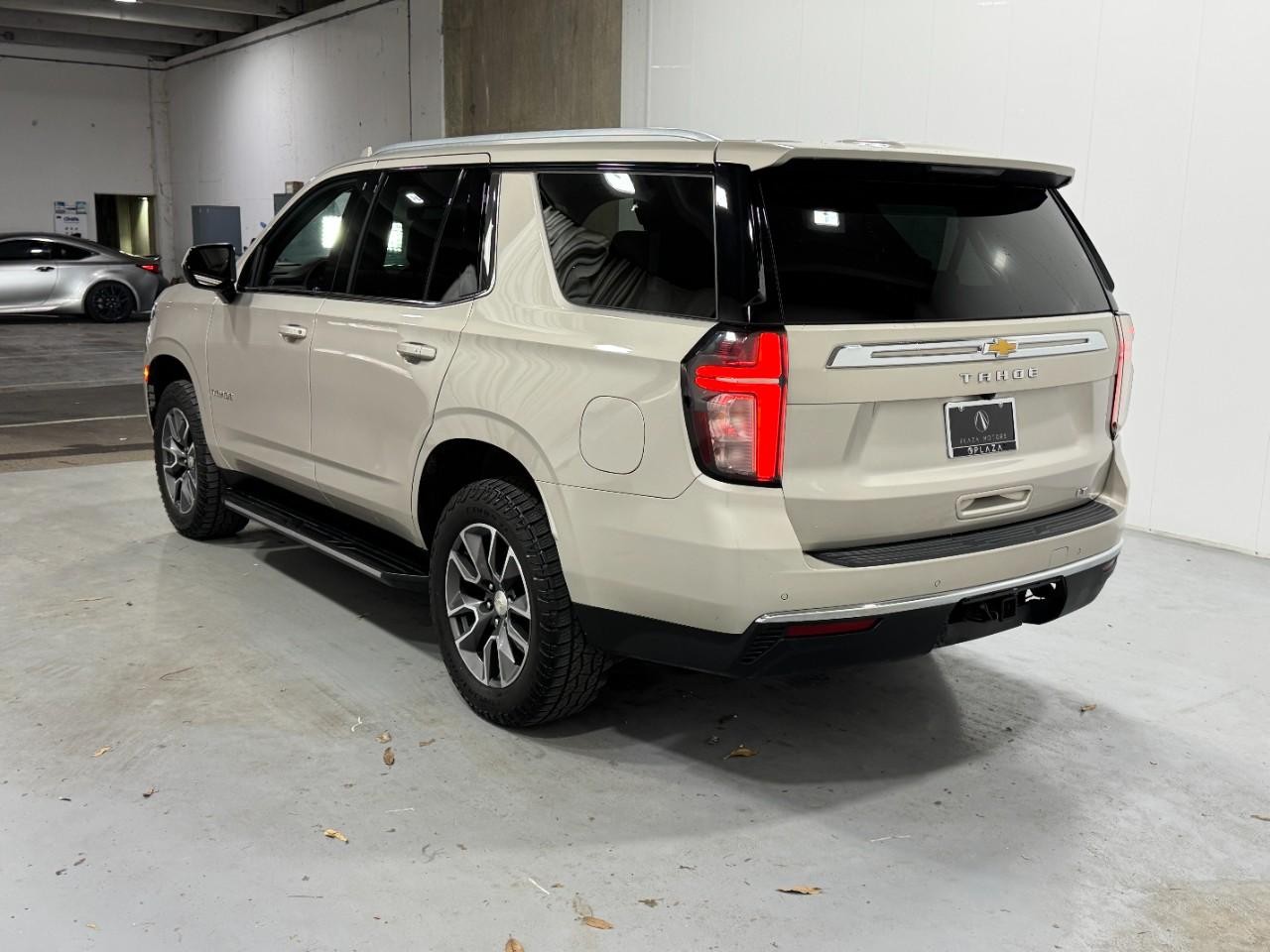 Chevrolet Tahoe Vehicle Full-screen Gallery Image 3
