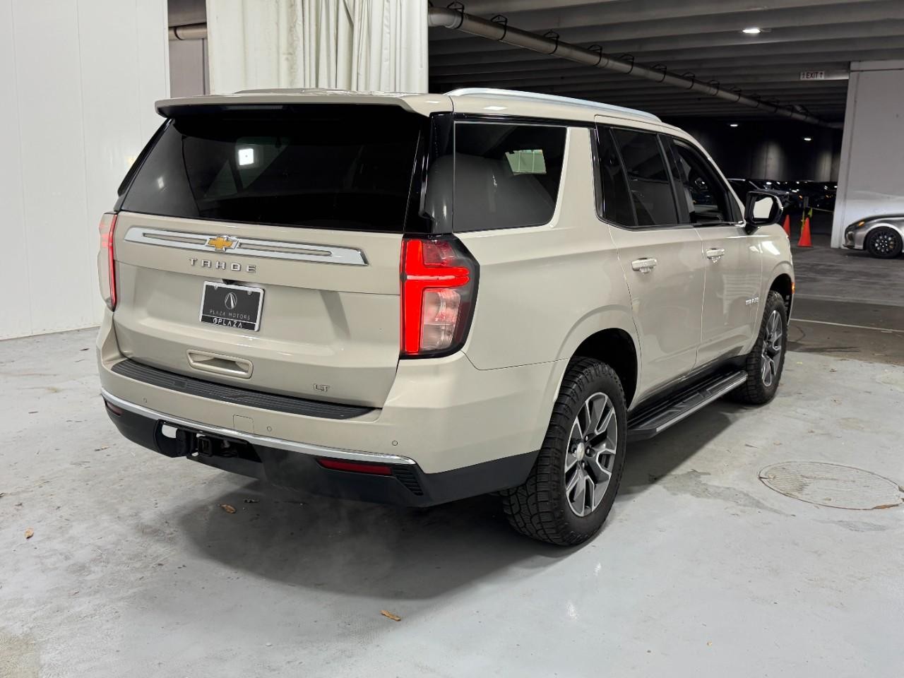 Chevrolet Tahoe Vehicle Full-screen Gallery Image 4