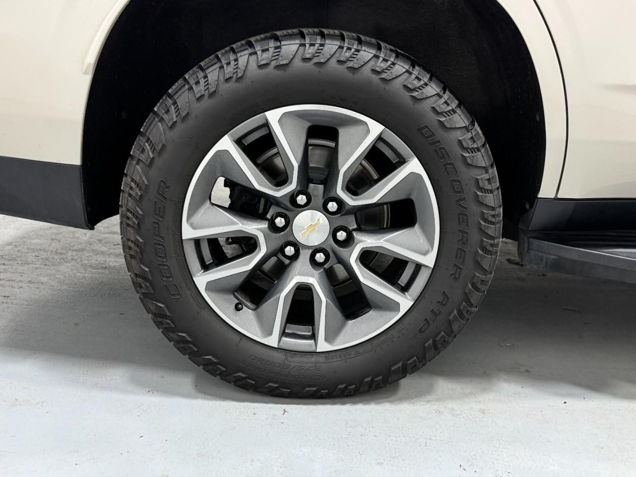 Chevrolet Tahoe Vehicle Full-screen Gallery Image 5