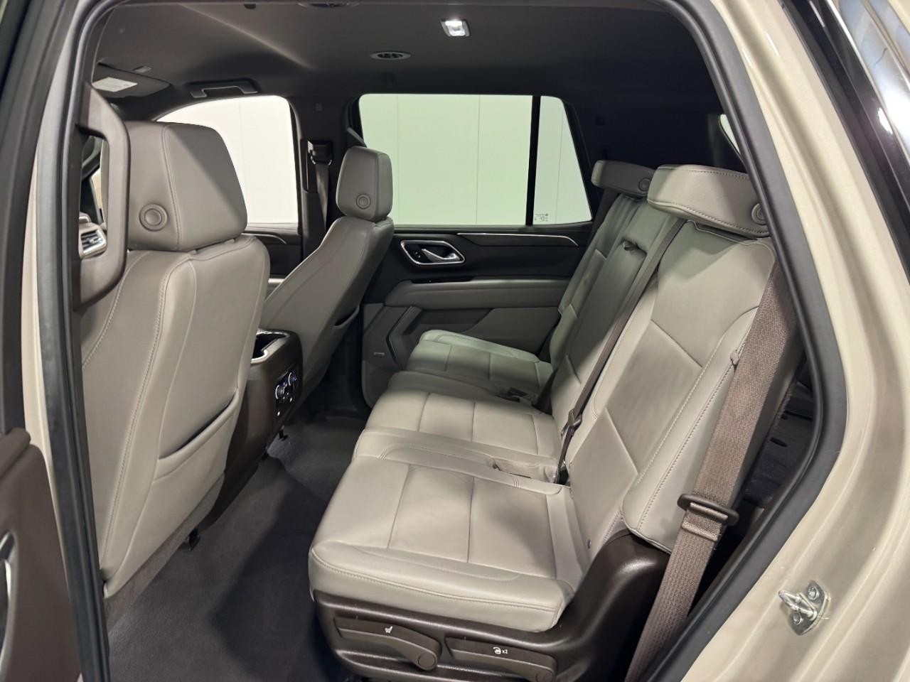 Chevrolet Tahoe Vehicle Full-screen Gallery Image 9